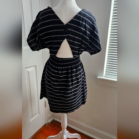 Striped black mini dress. Open back. Wide arms. Size small. - Picture 3 of 6